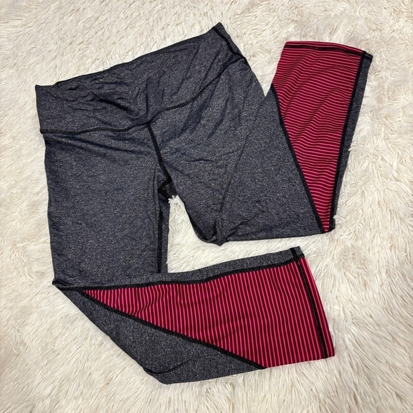GapFit Woman’s cropped gray and pink striped athletic wear leggings size medium - Picture 1 of 11
